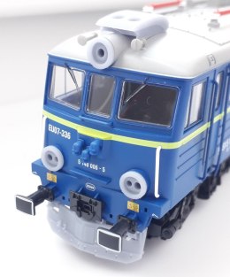 Wkłady reflektorów zez do EU07