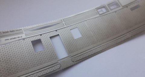 Budynek kolejowy z cegły H0