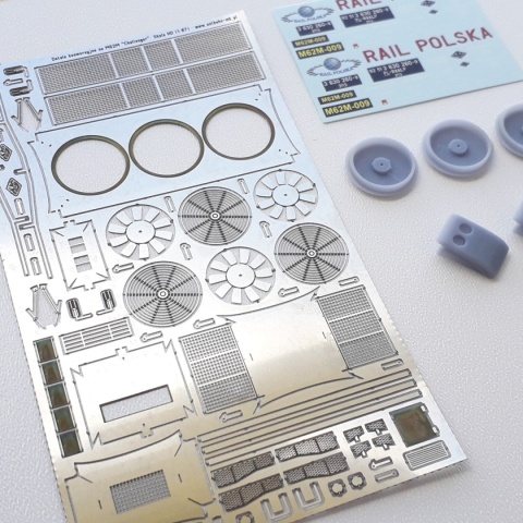 Detale konwersyjne ST44 na M62M Challenger (blacha, druk 3D i kalkomania)