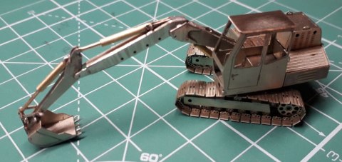 Koparka Waryński K-408 na gąsienicach