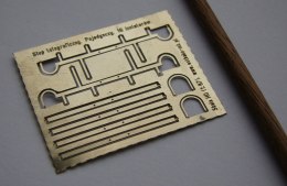 Słup telegraficzny H0. Słup pojedynczy. 16 izolatorów