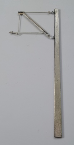 Słup żelbetowy prostokątny z wysięgnikiem